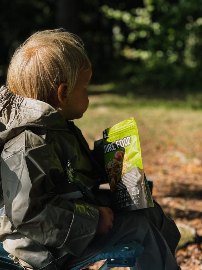 Genieten van adventure food bij de Canoe Tribe